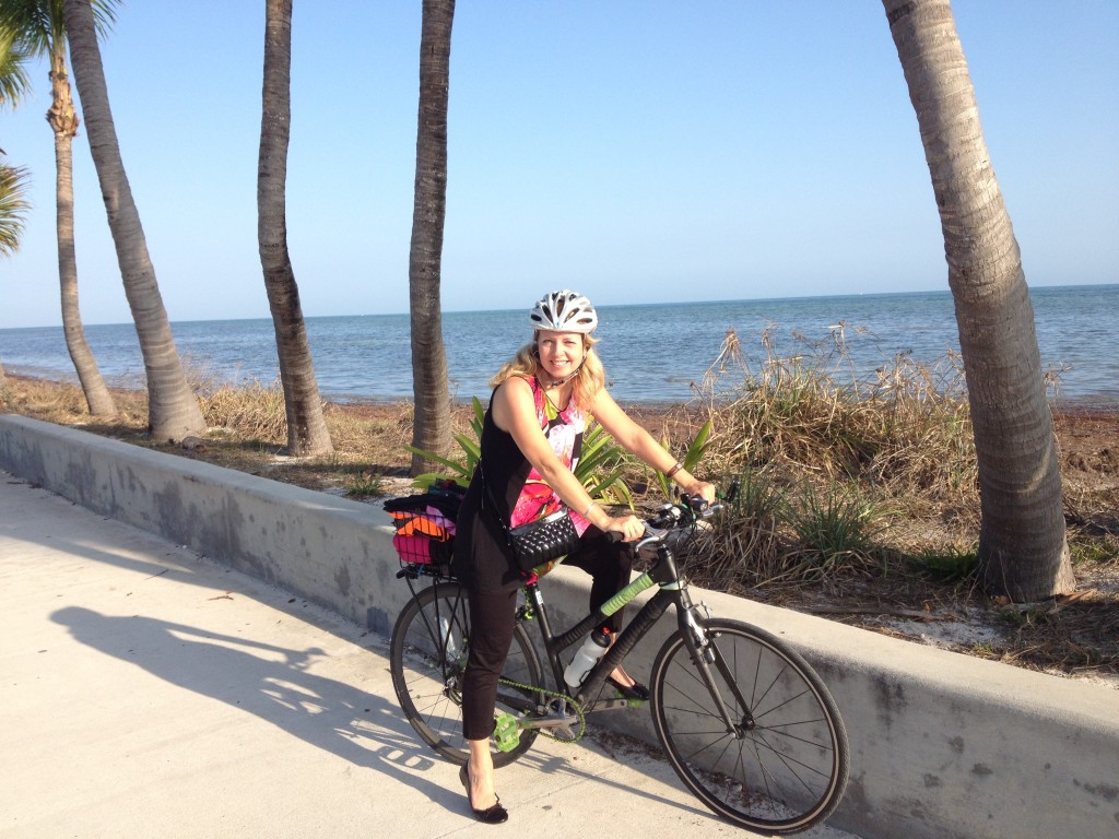 Heading to the fundraiser for the Florida Keys Society for the Protection of Animals.  Followed a bike path all the way there. (<6 miles one way)