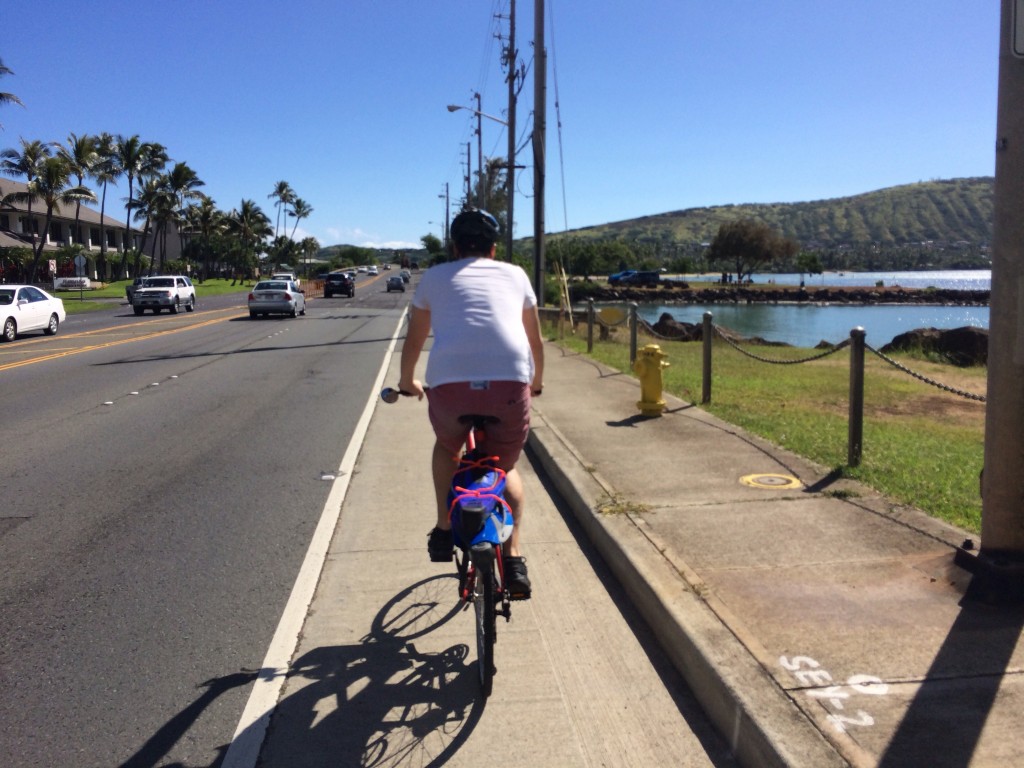 Wehit the road.. With bike lanes and bike paths all around. Today we headed out of Honolulu on an adventure.