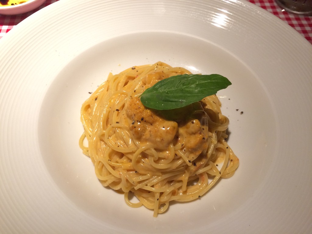 Arancino on Beachwalk: spaghetti with fresh uni (sea urchin) in a sweet garlic wine cream sauce... wow!!